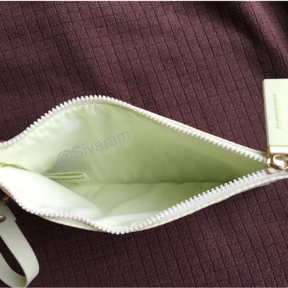 Burberry purse/ clutch/ wristlet / cosmetic  bag to crossbody bag